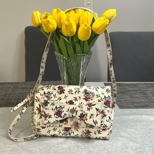 Like New Betsy Johnson Purse